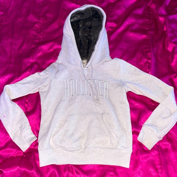 Hollister Sweaters - Hollister Ivory Fur Sweater ✨